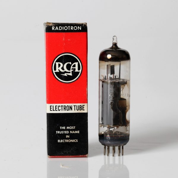 Válvula 6GW8 - RCA